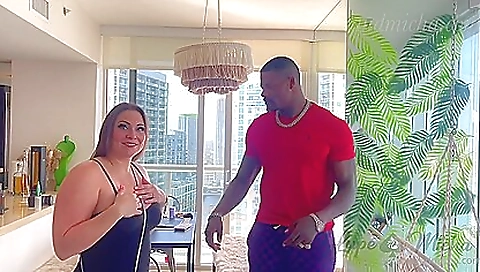 Sexy couplrane distract fucking on cam