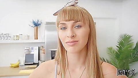 She's first time with a toy in her pussy