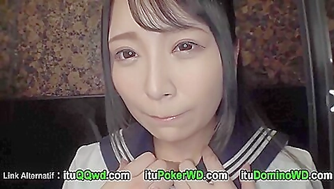 Asian gets a pussy eaten from her toy