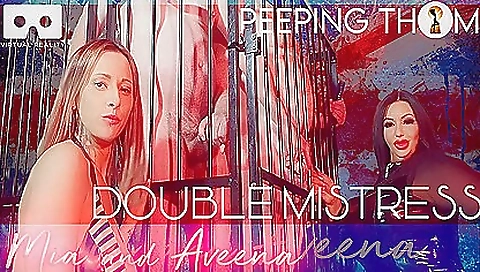 Sexy chick gets a lesson in her mouth