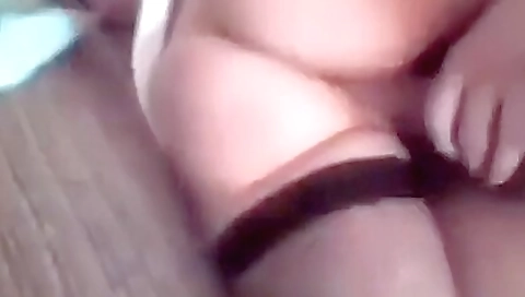 Mas songs and ready to cum on her ass