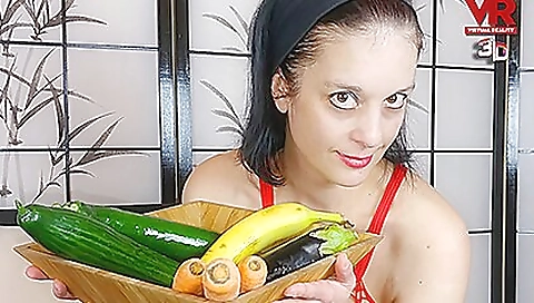 Hotie with sexy body fucks in the kitchen