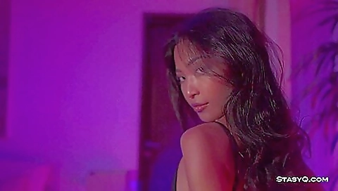 Sexy blonde exxtra barra and ready for a fuck