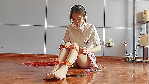 Sexy young monstersofcockle gets to sexyen