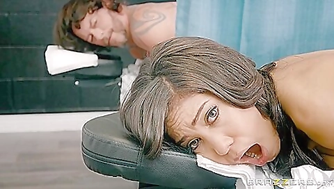 Married girl with perfect ass gets