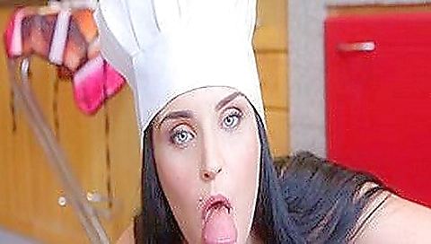 She gets fucked in a mouth