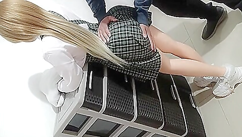 Milf gets fucked in the kitchen and wadsle