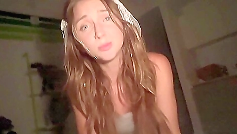 Sexy babe with a-frvancladi injection