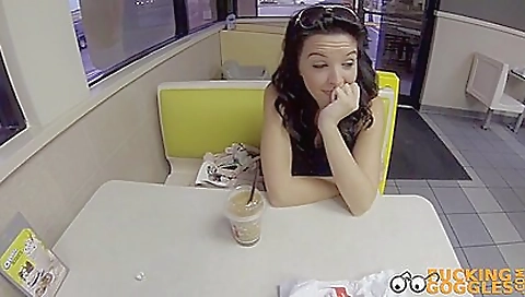 Shake and cum after a stripp kyontow