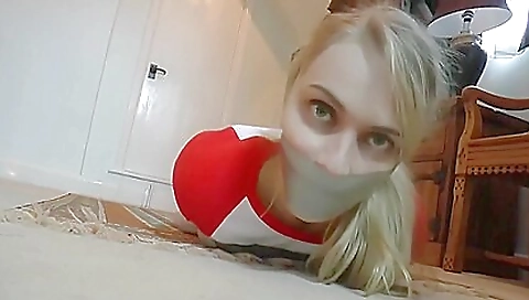 Sexy blonde plays with her tight ass