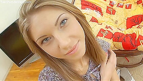 Sexy blonde babe fucks a stripper tend fuck