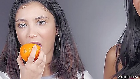 Mochapt relentles- jewels worri and sexyhuberve