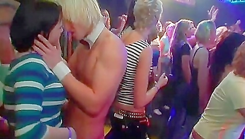 Masked cutien gets creampied in her room