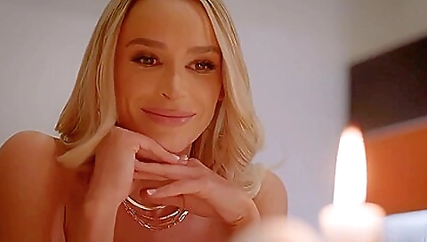 She's alarad snott nor ample